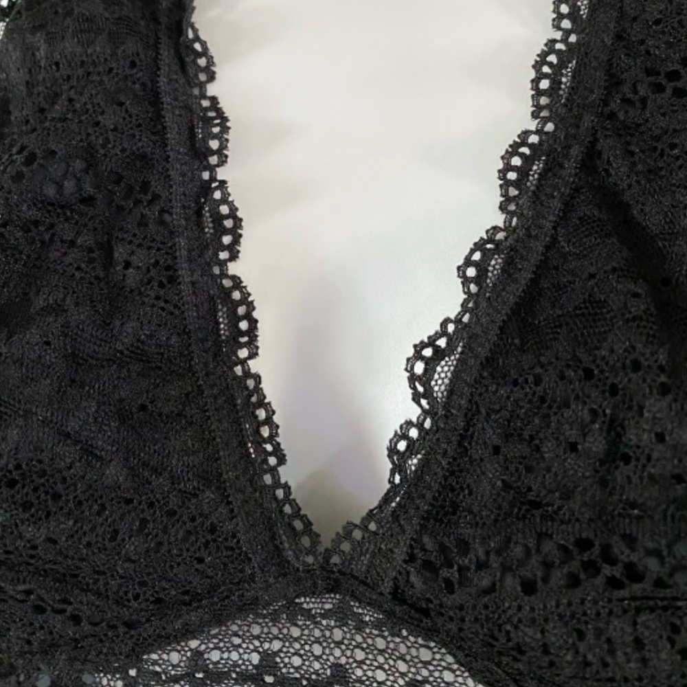Victoria’s Secret Black Lace Halter Bralette S Romantic Goth Dark Coquette - Picture 7 of 8